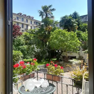 Charly 3*, Milano İtalya